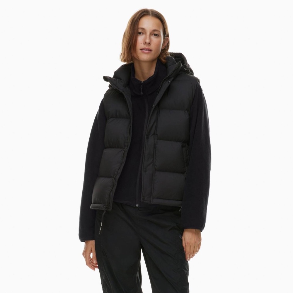 Aritzia TNA Black Puffer Vest